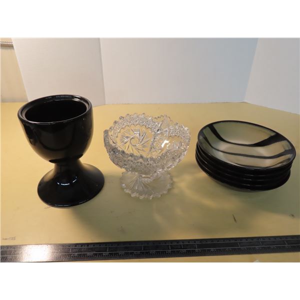 Lot of 5 hand painted plates and 2 bowls- 1 cracked