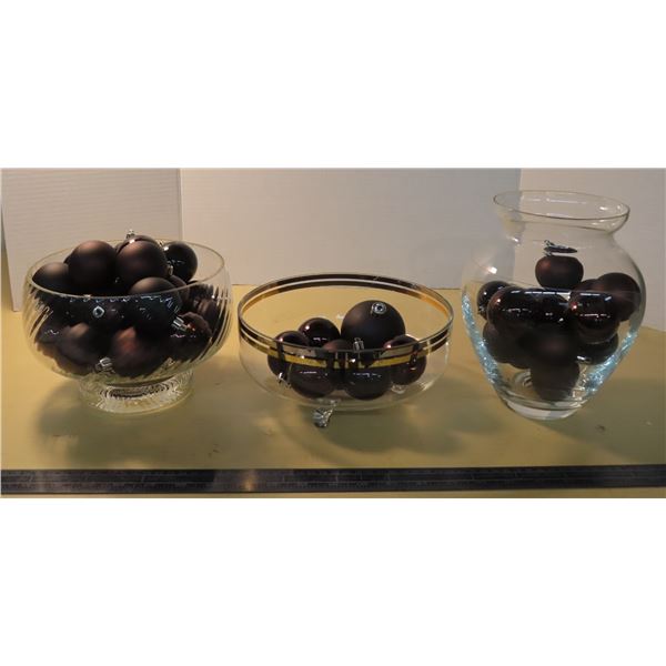 Lot of 3 medium size glass items