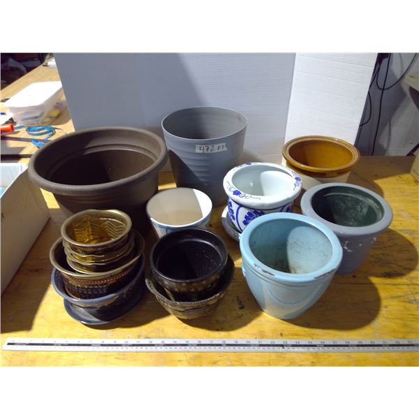 lot of plant pots