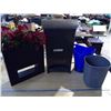 Image 2 : trash can, box planter