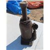 Image 2 : bottle jack capacity unknown