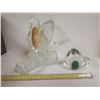 Image 8 : 2 glass paper weights - 1 dove, 1 pig