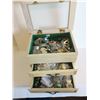 Image 1 : Jewelry box full some older jewelry