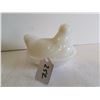 Image 2 : Vintage milk glass Hen on the Nest 4"