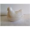 Image 3 : Vintage milk glass Hen on the Nest 4"