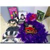 Image 1 : Hollowin costume (hat, wigs,maskara, glow in the dark glitters)