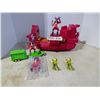 Image 1 : Lot of Toys( Cross country Horse Carries, Peter Pan and Captain Hook)