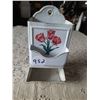 Image 2 : Floral Matchstick Holder