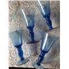 Image 2 : 4 Blue Wine Goblets, 2 Margarita/Dessert Glasses
