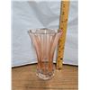 Image 2 : Vintage Pink Glass Vase
