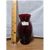 Image 1 : Vintage Red Glass Vase