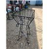 Image 4 : Black metal square plant stand - 30.5"H x12x12"