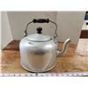 Image 2 : Aluminum tea kettle