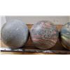 Image 2 : Set of 4, Vintage bowling balls