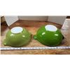 Image 2 : 2 Green Pyrex mixing bowls