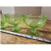 Image 4 : 4 Fancy green glass icecream bowls