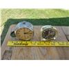 Image 2 : 2 Vintage table top alarm clocks
