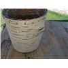 Image 4 : Birch bark container