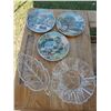 Image 1 : Decorative plates and 2 glass serving dishes