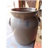 Image 2 : HBL crock