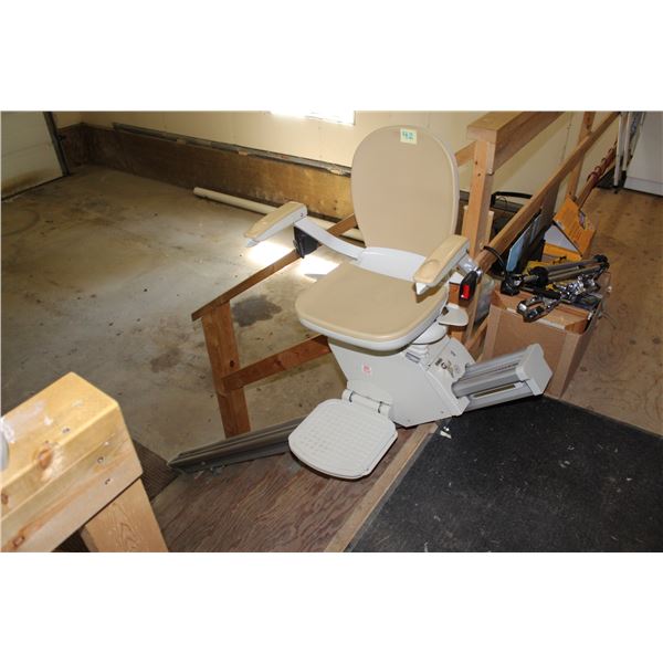 Accorn Superglide 120 Stairlift, working. Buyer responsible for removing.