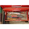 Image 8 : Metal tool Chest and stand, with assorted tools. (See pictures)