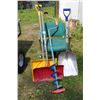 Image 1 : Shovels and ice auger.
