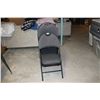 Image 1 : 4 HD folding chairs