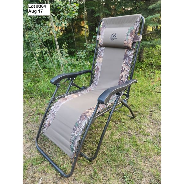 Folding Lounge Chair