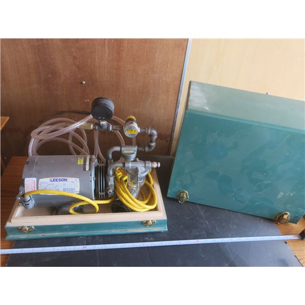 1/6HP Leeson pump in wooden box