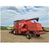 Image 7 : Massey Ferguson 760 combine - runs and drives, field ready