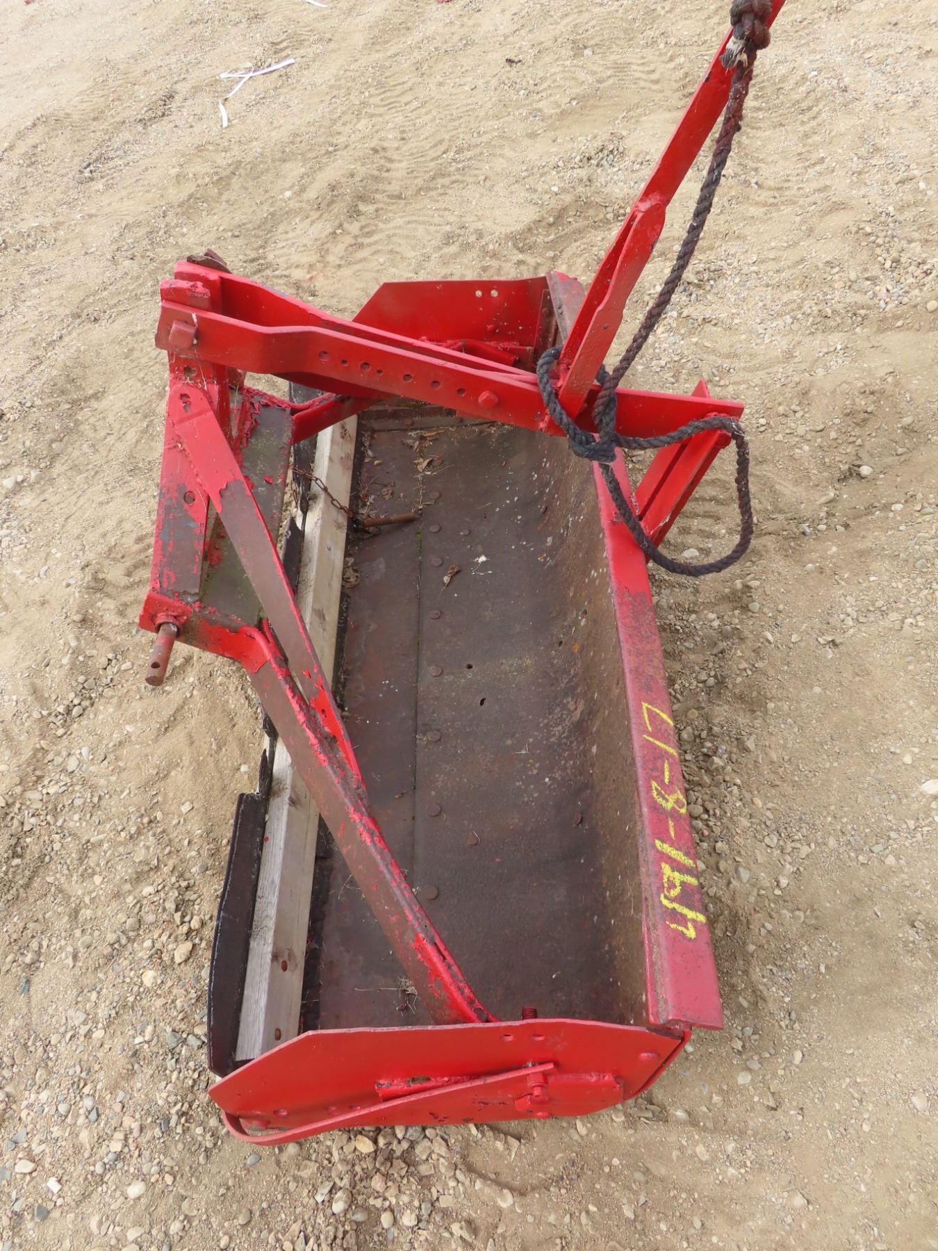 6 ft 3 point hitch trip bucket