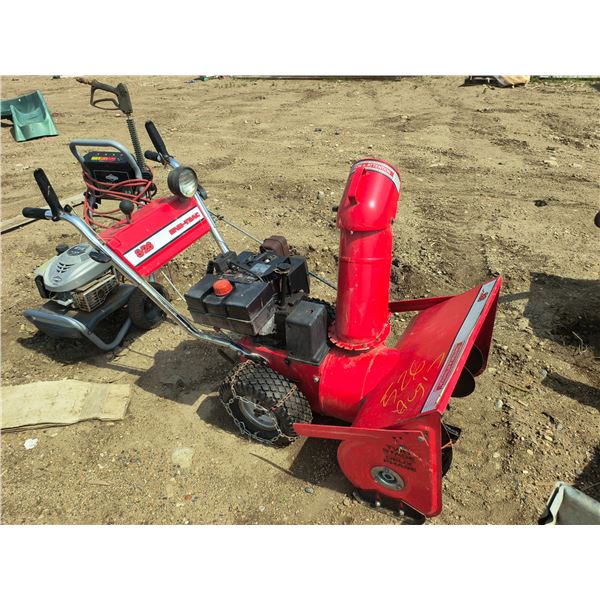 Sno-Trac 8/26 snow blower - running