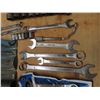 Image 4 : ratchet wrenches , Allan keys , sockets , wrenches