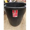 Image 1 : Rubbermaid garbage can