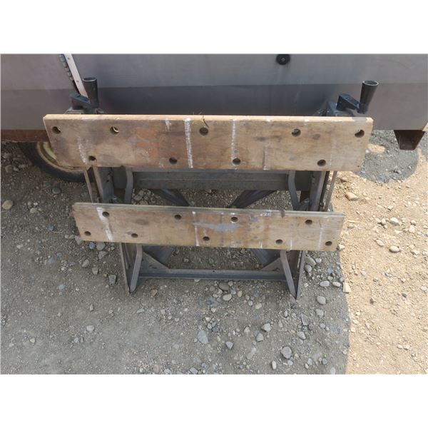 adjustable saw horse