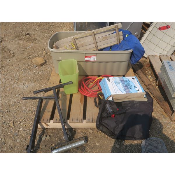 rubbermaid of assorted items