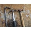 Image 4 : 2 hammers and one crow bar
