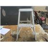 Image 2 : small 2 step step ladder