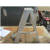 Image 3 : small 2 step step ladder