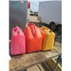 Image 3 : 3 jerry cans
