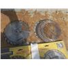 Image 3 : assorted saw blades