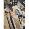 Image 3 : 2 shovels, 2 gardening tools