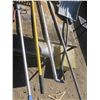 Image 3 : rakes, pitchfork, snow shovel