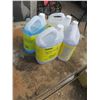 Image 1 : 4 bottles of washer fluid