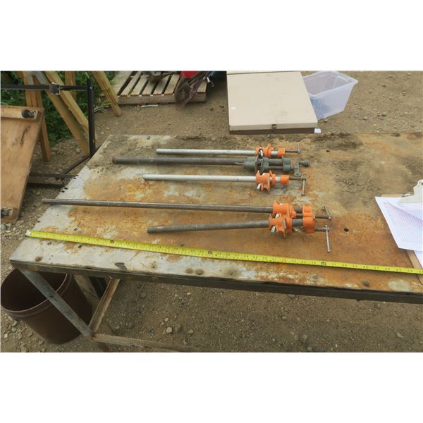 lot of pipe clamps