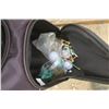 Image 4 : golf bag, golf trophy and golf balls