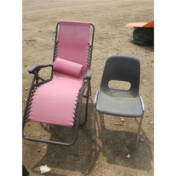 zero gravity chair and plastic chair