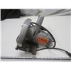 Image 2 : Black & Decker 7-1/4" circular saw - working