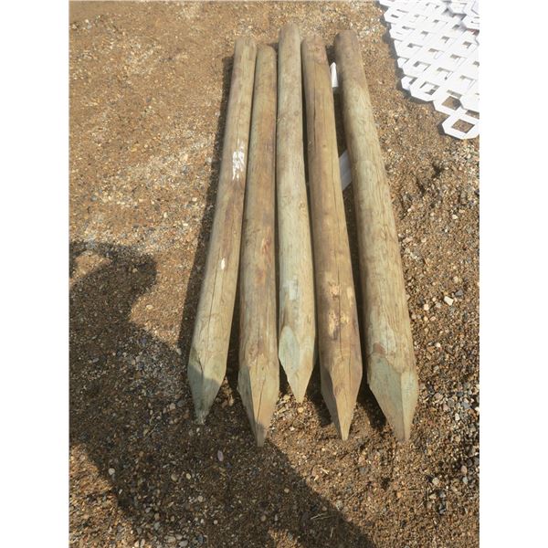 5 Fence Posts (72"x 4.5") & 12 sheets of used vinyl Lattice (4'x8')